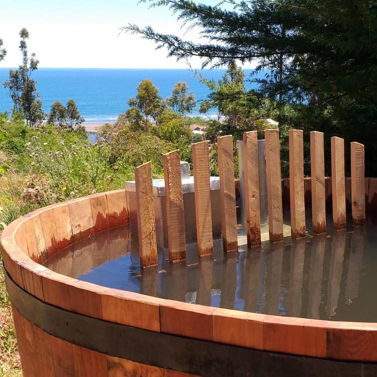 Cabaña con Tinaja en Pelluhue en Pelluhue, Maule